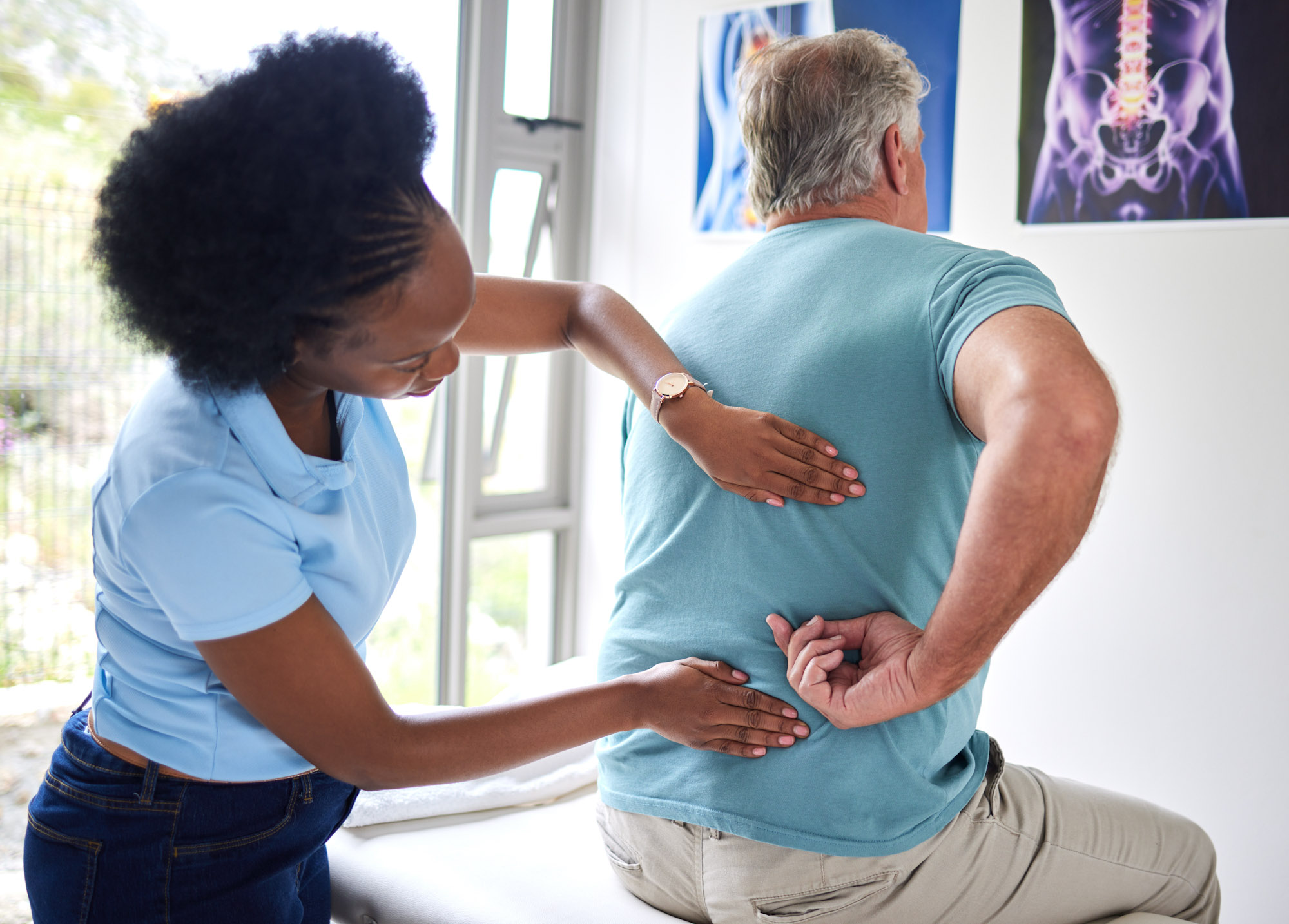 Back pain and neck pain chiropractic treatment